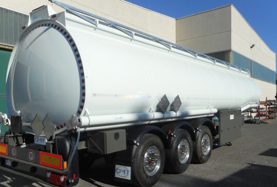 camion-citerne-pour-transport-carburant-omt-tortona-12